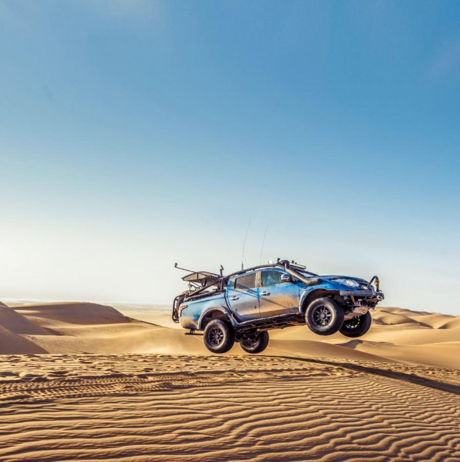  Mitsubishi L200 Desert Warrior 2017 года  (фото 3 из 15)